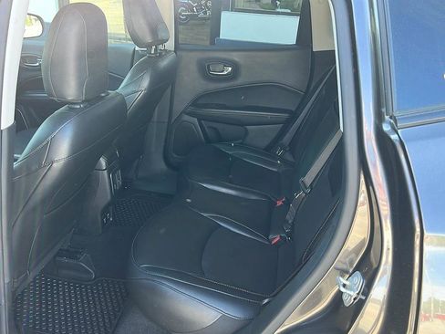 Used 2019 Jeep Compass Latitude w/ Cold Weather Group image 18