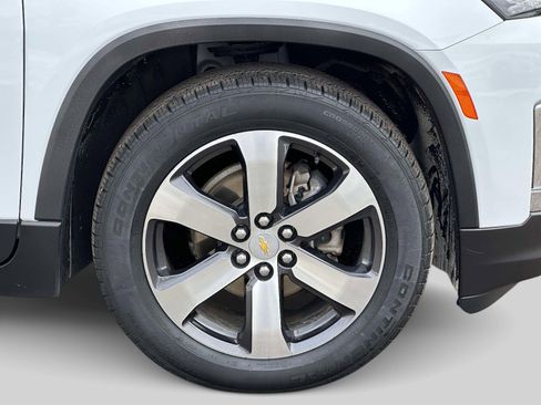 Certified 2023 Chevrolet Traverse LT w/ LT Premium Package image 8