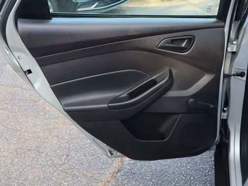 Used 2014 Ford Focus S image 10