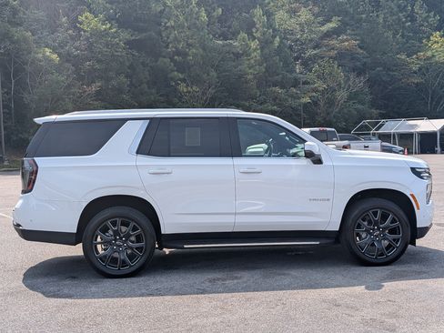 Used 2026 Chevrolet Tahoe LT w/ Comfort Package AWD/4WD image 10