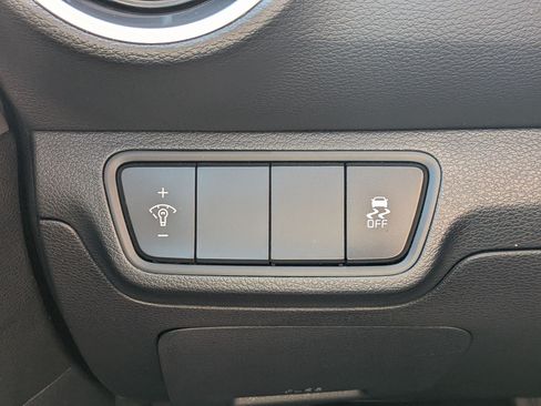 Certified 2023 Kia Forte LXS FWD image 17