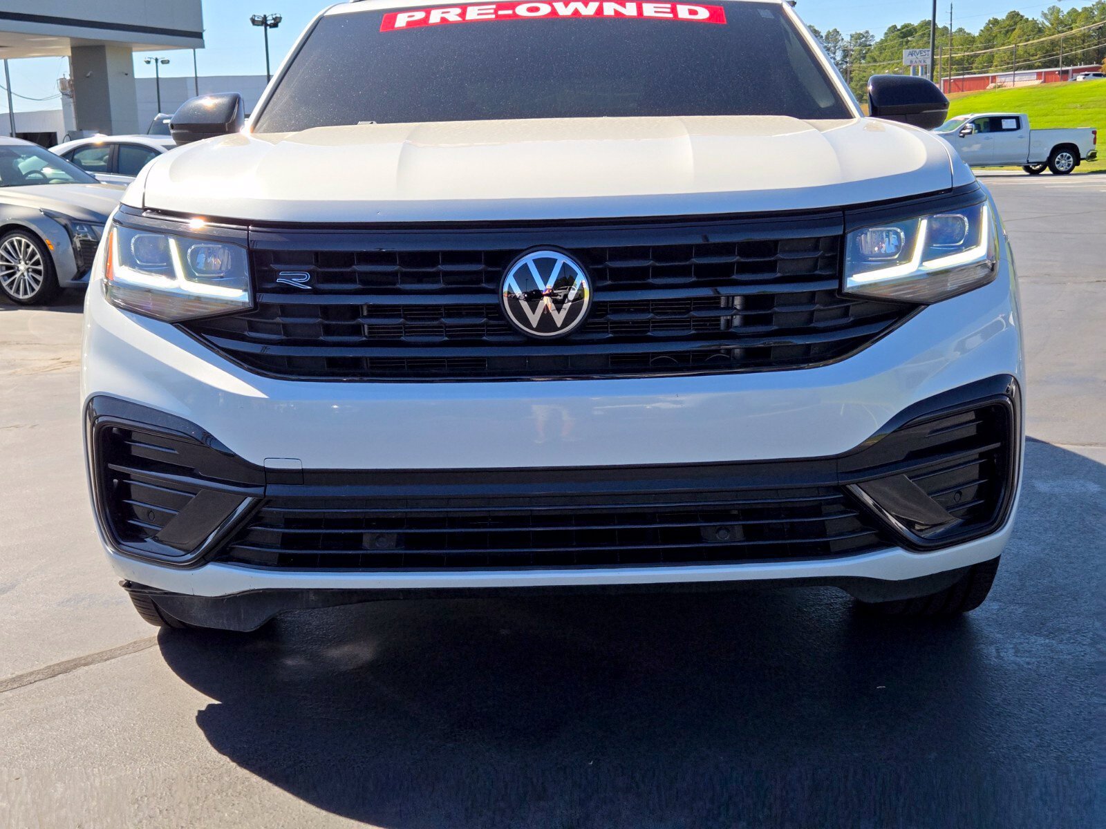 Used 2023 Volkswagen Atlas Cross Sport SEL R-Line AWD/4WD image 7