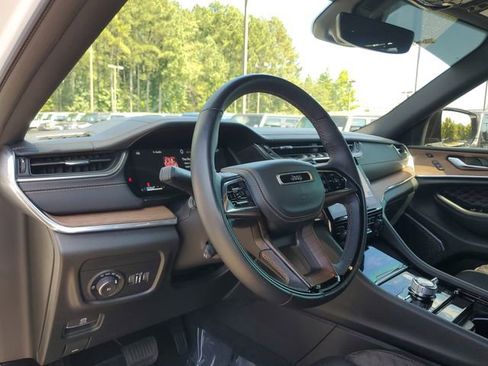 Certified 2023 Jeep Grand Cherokee L Summit w/ Luxury Tech Group V image 24