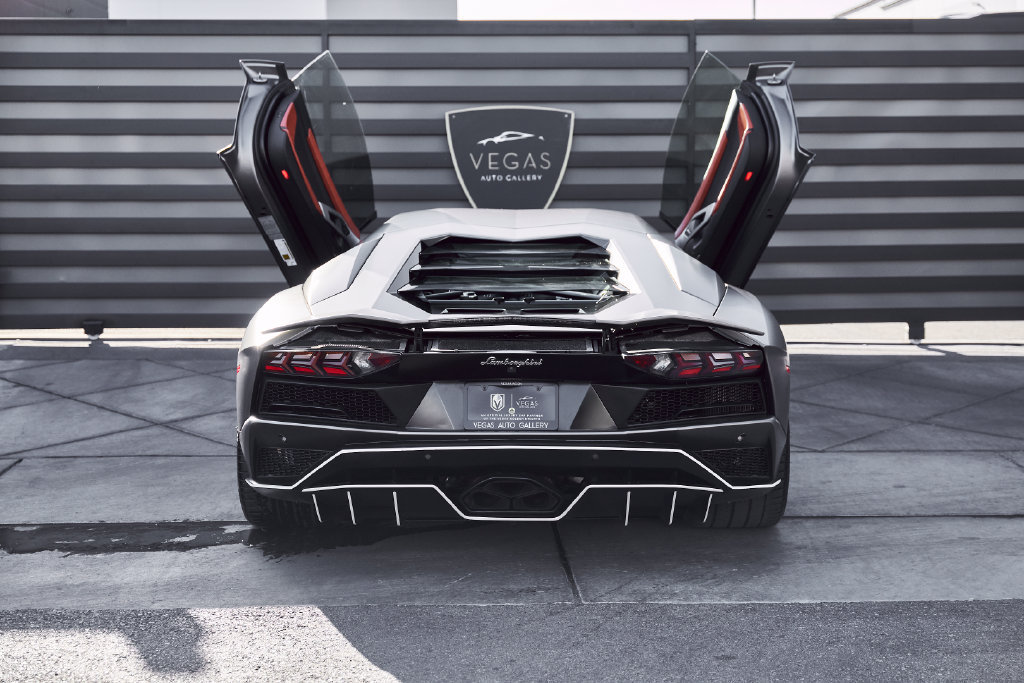 Used 2018 Lamborghini Aventador S AWD/4WD image 23