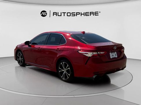 Used 2020 Toyota Camry SE FWD image 7