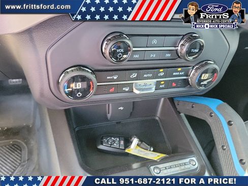 New 2024 Ford Bronco Black Diamond w/ Sasquatch Package image 10