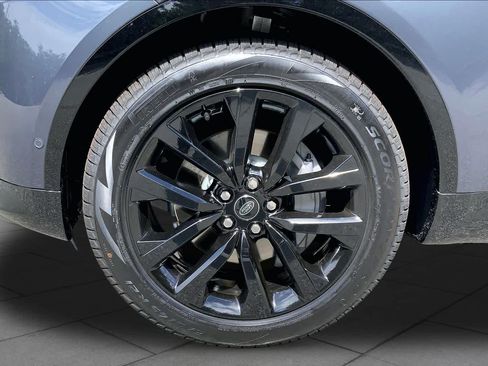 New 2026 Land Rover Discovery Dynamic SE AWD/4WD image 14