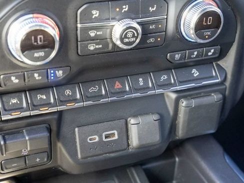 Used 2021 GMC Sierra 1500 AT4 w/ AT4 Premium Package AWD/4WD image 30