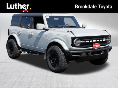 Used 2023 Ford Bronco Outer Banks AWD/4WD image 1