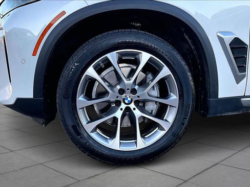 Used 2025 BMW X5 sDrive40i w/ Premium Package image 10