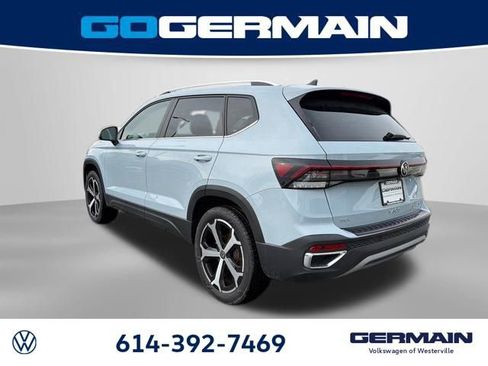 New 2026 Volkswagen Taos SEL image 11