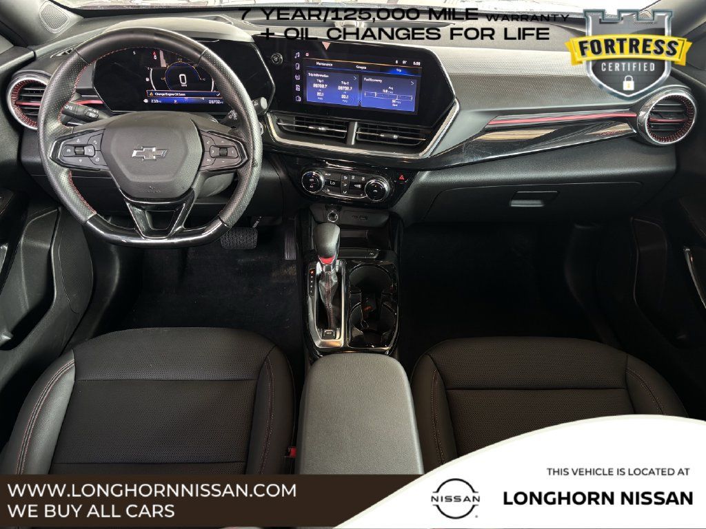 Used 2024 Chevrolet Trax RS w/ Sunroof Package FWD image 9