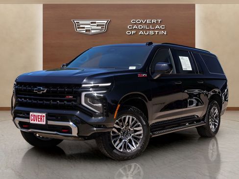 Used 2025 Chevrolet Suburban Z71 AWD/4WD image 1