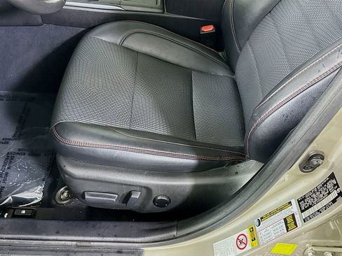 Used 2017 Toyota Camry SE w/ Moonroof Package FWD image 22