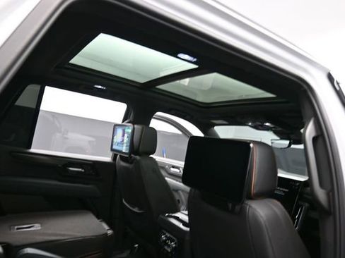 Used 2026 GMC Yukon AT4 w/ AT4 Premium Plus Package AWD/4WD image 38