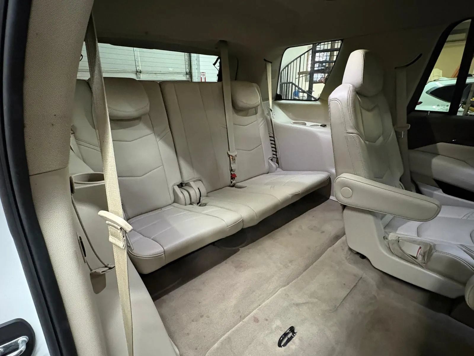 Used 2016 Cadillac Escalade Luxury AWD/4WD image 26