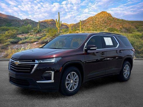 Used 2022 Chevrolet Traverse LT FWD image 8