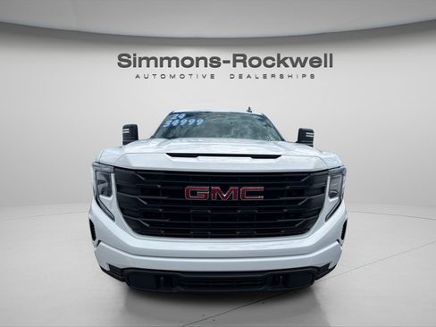 Used 2024 GMC Sierra 1500 Pro w/ Graphite Edition AWD/4WD image 6
