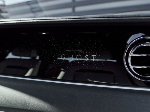 Used 2023 Rolls-Royce Ghost Base w/ Ghost Package image 47