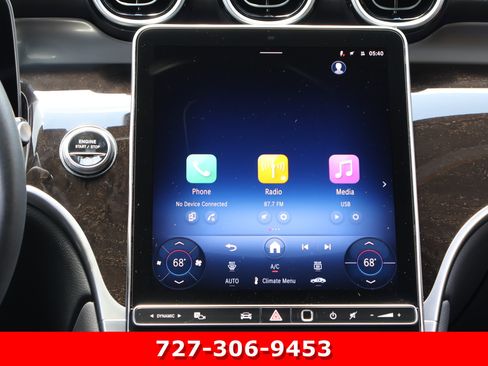 Used 2025 Mercedes-Benz GLC 300 image 3