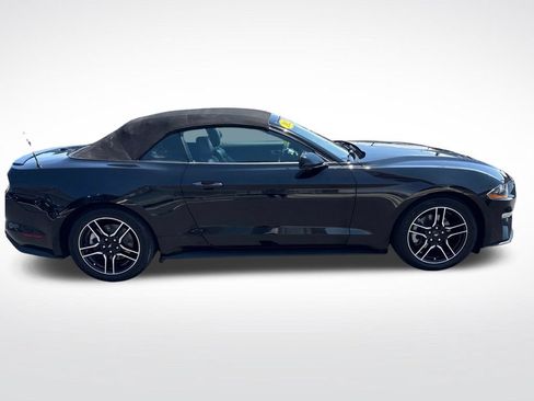 Used 2022 Ford Mustang Premium RWD image 9