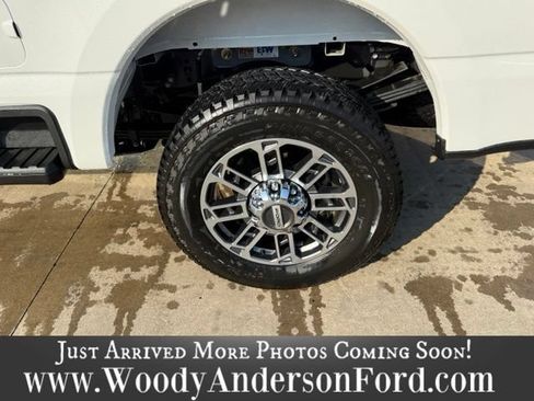 Used 2024 Ford F250 Platinum AWD/4WD image 4