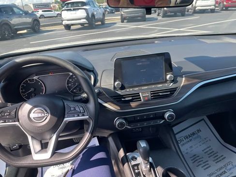 Certified 2025 Nissan Altima 2.5 SV FWD image 16