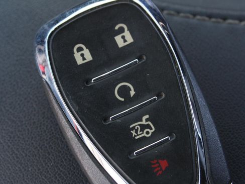 Used 2022 Chevrolet Camaro SS w/ Design Package 2 RWD image 13