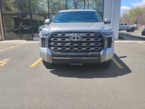 Used 2023 Toyota Tundra Platinum AWD/4WD image 2