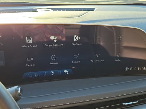 Used 2025 Cadillac XT4 Premium Luxury image 19