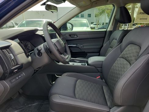 Used 2026 Nissan Pathfinder SV AWD/4WD image 10