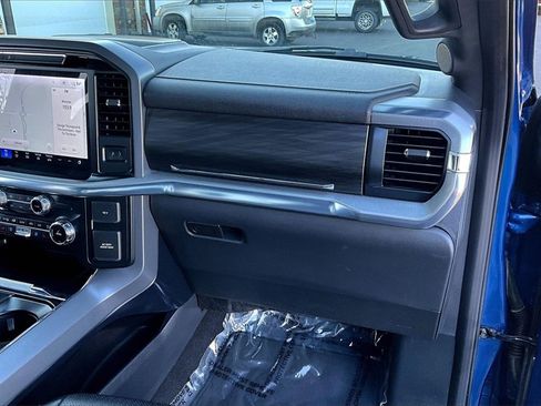 Used 2025 Ford F150 Lariat w/ FX4 Off-Road Package image 17