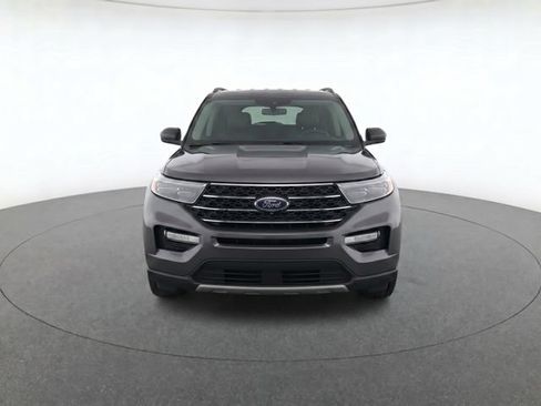 Used 2020 Ford Explorer XLT w/ Equipment Group 202A AWD/4WD image 5