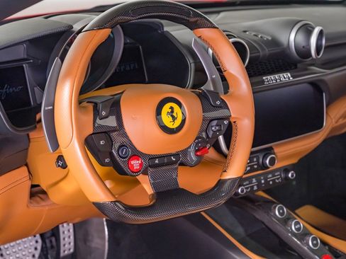 Used 2020 Ferrari Portofino image 28