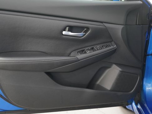 Used 2021 Nissan Sentra SV FWD image 16