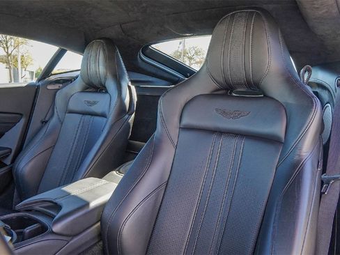 Used 2020 Aston Martin V8 Vantage Coupe image 10