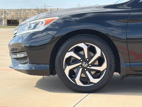 Used 2017 Honda Accord EX-L image 4
