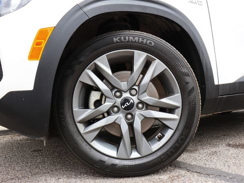 Used 2023 Kia Seltos LX AWD/4WD image 5