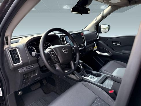 Used 2026 Nissan Frontier SV AWD/4WD image 7
