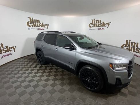 Certified 2023 GMC Acadia SLE w/ Driver Convenience Package image 2