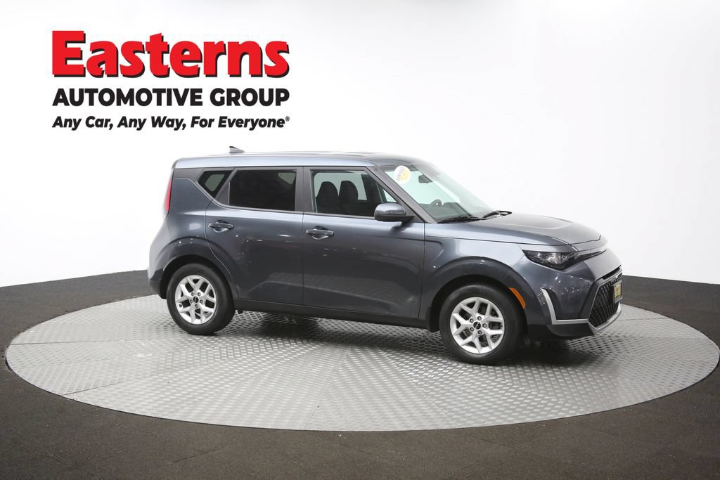 Used 2023 Kia Soul LX w/ LX Technology Package FWD image 46