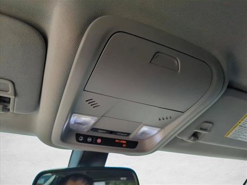 Used 2018 GMC Terrain SLE w/ Driver Convenience Package FWD image 15