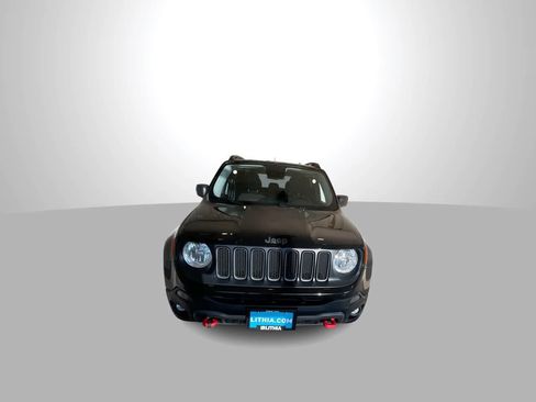 Used 2017 Jeep Renegade Trailhawk w/ Popular Equipment Group AWD/4WD image 3