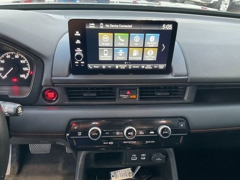 Used 2024 Honda Pilot TrailSport image 15