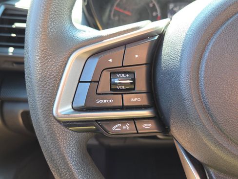 Used 2018 Subaru Crosstrek 2.0i image 27