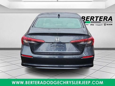 Used 2024 Honda Civic EX image 5