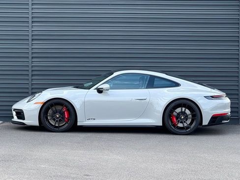 Used 2024 Porsche 911 Carrera GTS RWD image 2