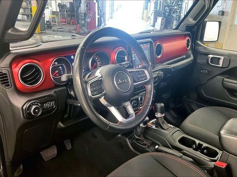 Used 2022 Jeep Wrangler Rubicon w/ Cold Weather Group AWD/4WD image 13