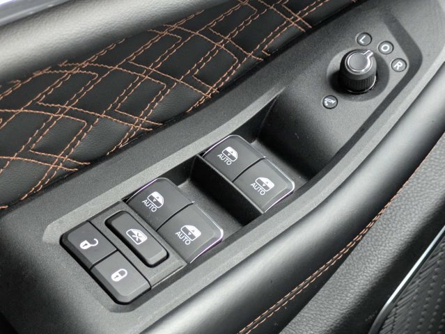 Certified 2025 Jeep Grand Cherokee Summit w/ Obsidian Package AWD/4WD image 22