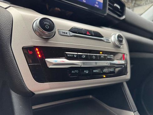 Certified 2022 Ford Explorer XLT AWD/4WD image 22
